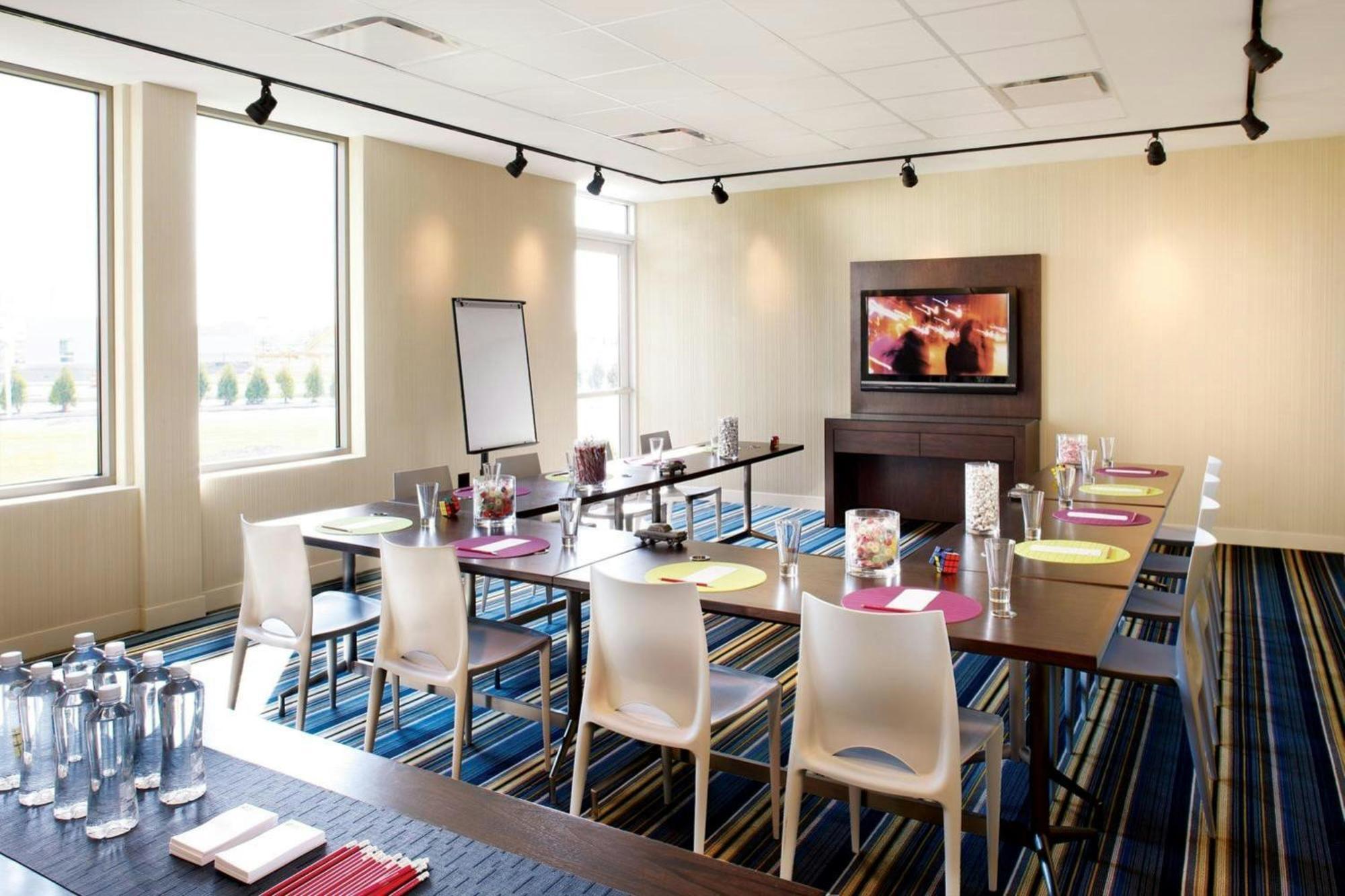 Aloft Green Bay Exterior photo